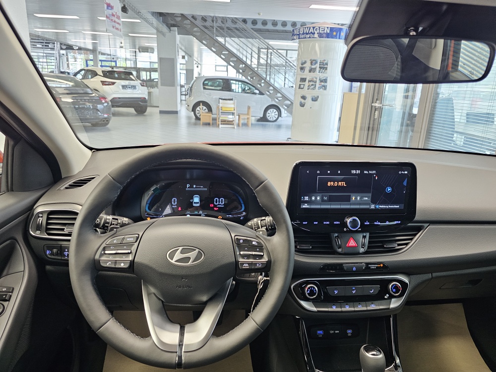 Hyundai i30 Kombi  bei Hoffmann Automobile in Wolfsburg kaufen und sofort mitnehmen - Bild 15