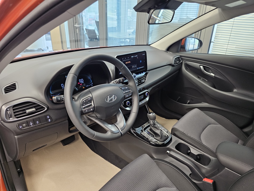 Hyundai i30 Kombi  bei Hoffmann Automobile in Wolfsburg kaufen und sofort mitnehmen - Bild 16