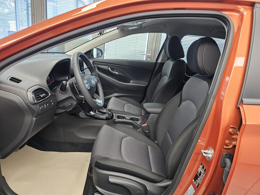 Hyundai i30 Kombi  bei Hoffmann Automobile in Wolfsburg kaufen und sofort mitnehmen - Bild 17
