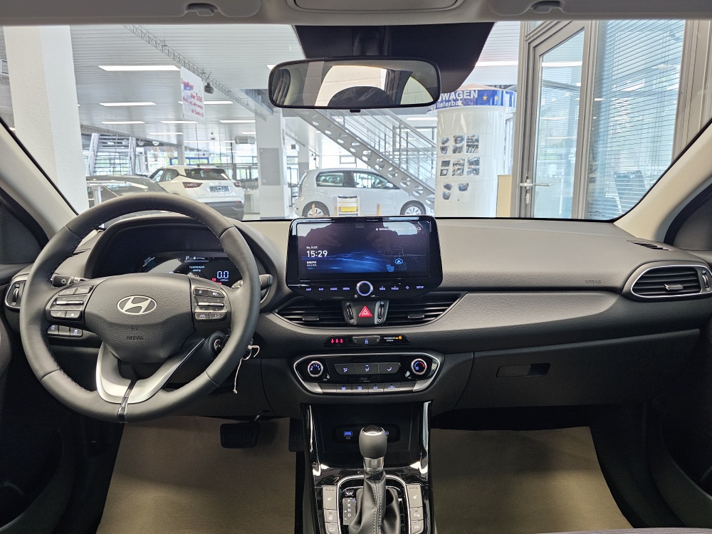 Hyundai i30 Kombi  bei Hoffmann Automobile in Wolfsburg kaufen und sofort mitnehmen - Bild 5