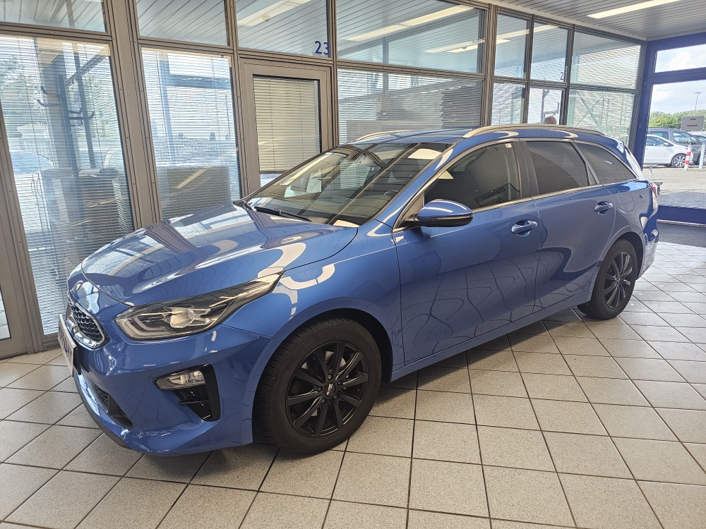 Kia Ceed  für nur 17.900,- € bei Hoffmann Automobile in Wolfsburg kaufen und sofort mitnehmen