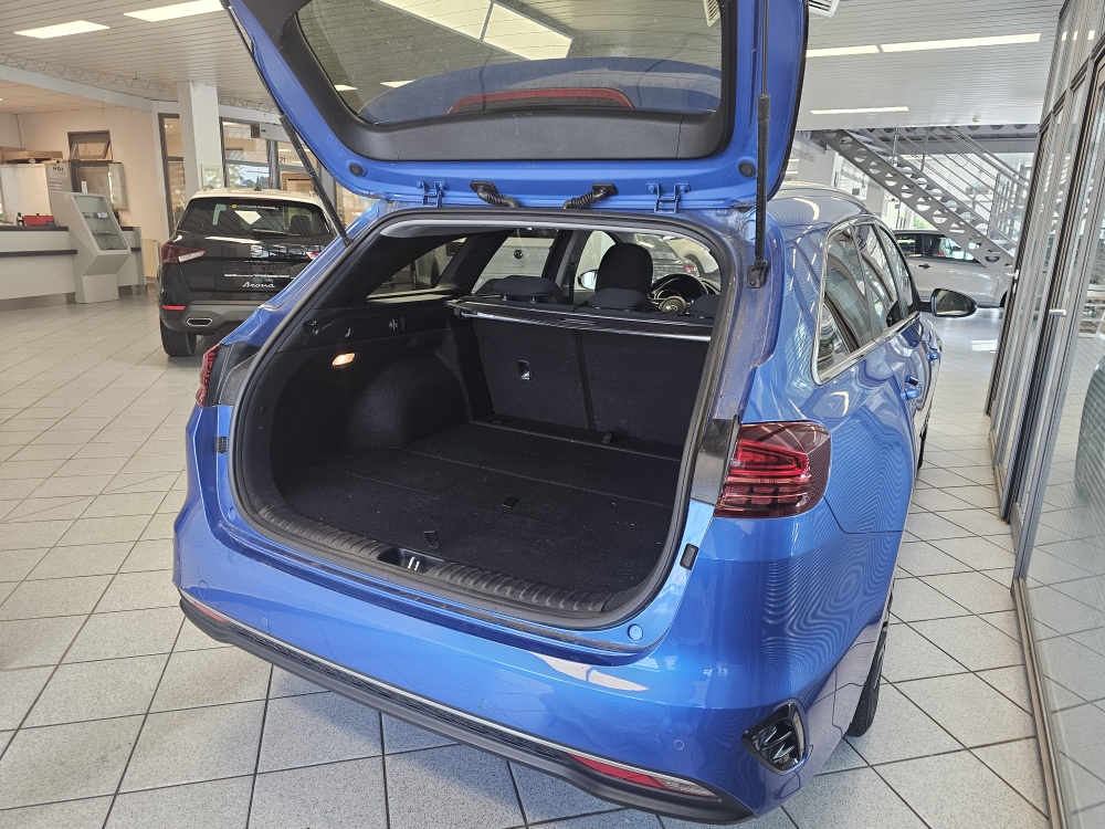 Kia Ceed  bei Hoffmann Automobile in Wolfsburg kaufen und sofort mitnehmen - Bild 2
