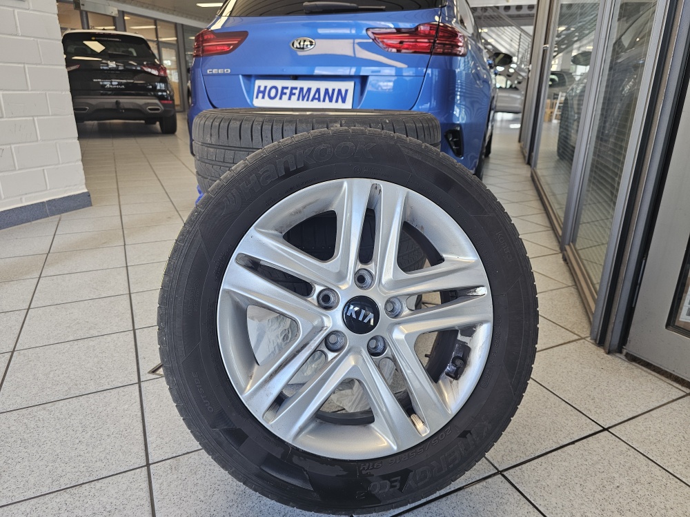 Kia Ceed  bei Hoffmann Automobile in Wolfsburg kaufen und sofort mitnehmen - Bild 3