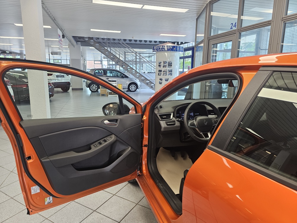 Renault Clio  bei Hoffmann Automobile in Wolfsburg kaufen und sofort mitnehmen - Bild 11