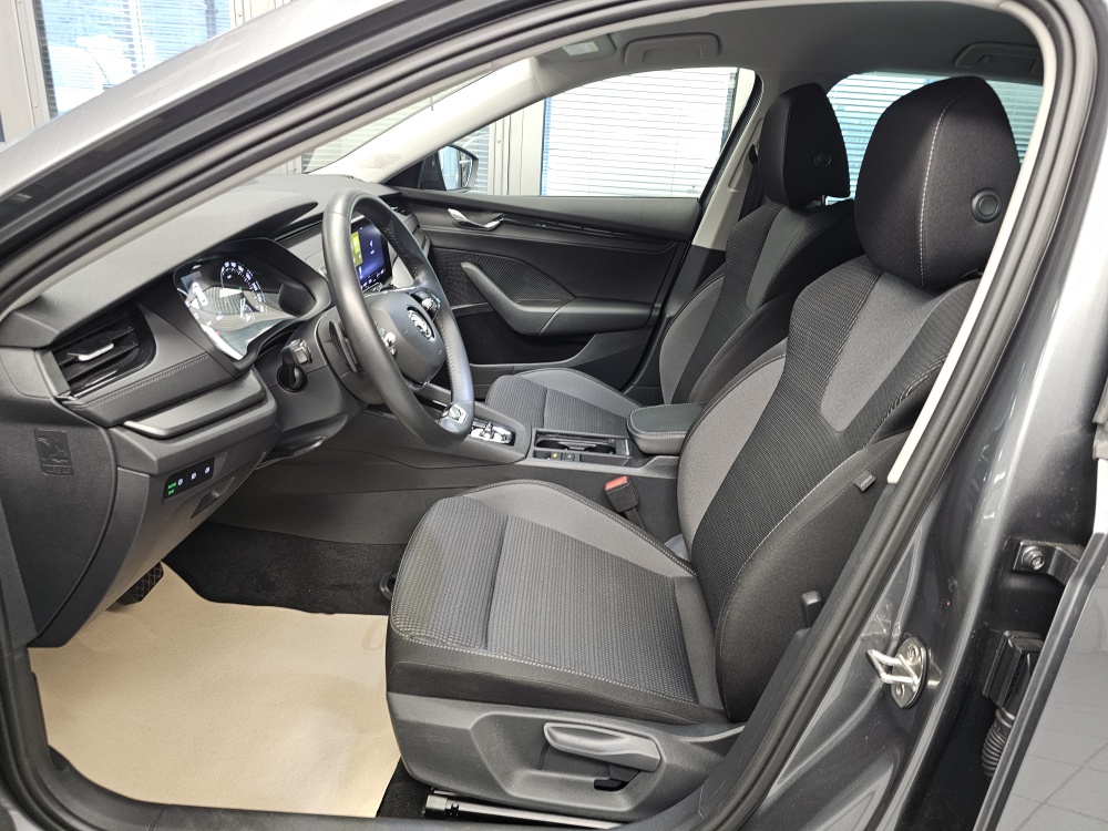 Skoda Octavia Combi  bei Hoffmann Automobile in Wolfsburg kaufen und sofort mitnehmen - Bild 18