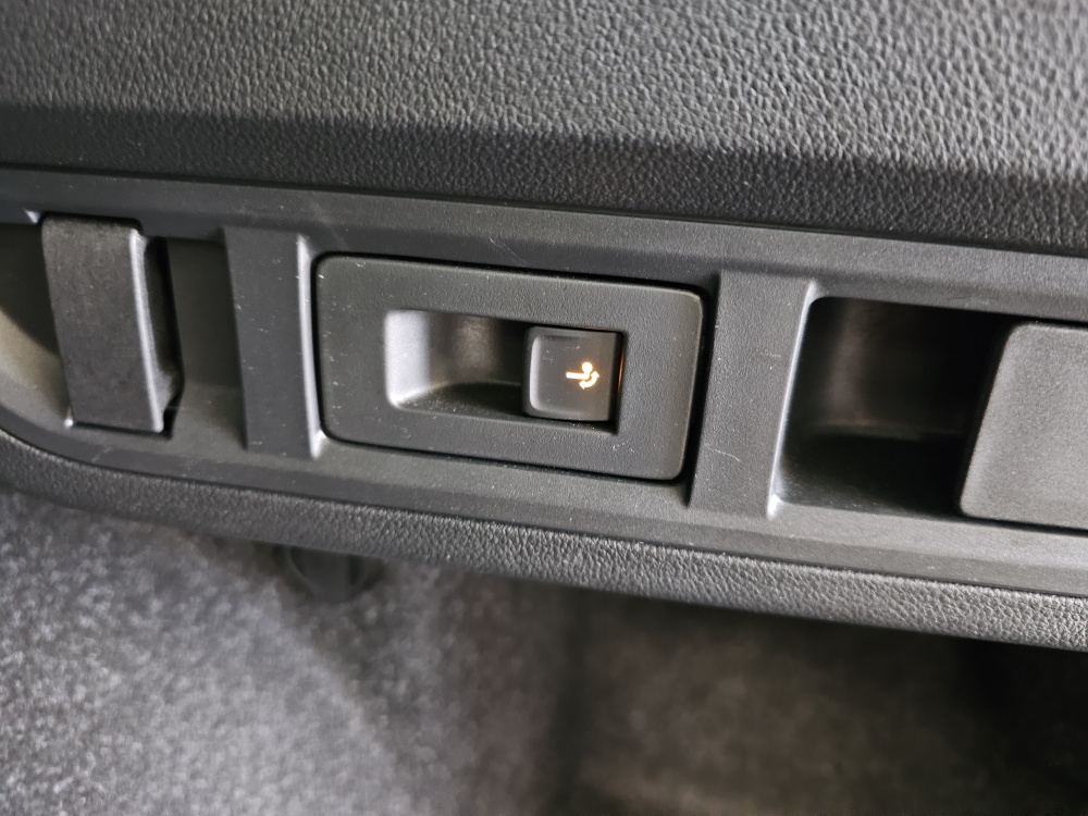 Skoda Octavia Combi  bei Hoffmann Automobile in Wolfsburg kaufen und sofort mitnehmen - Bild 4
