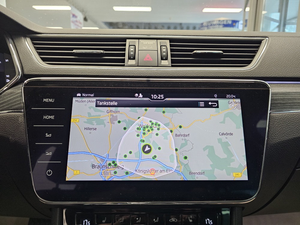 Skoda Superb  bei Hoffmann Automobile in Wolfsburg kaufen und sofort mitnehmen - Bild 11