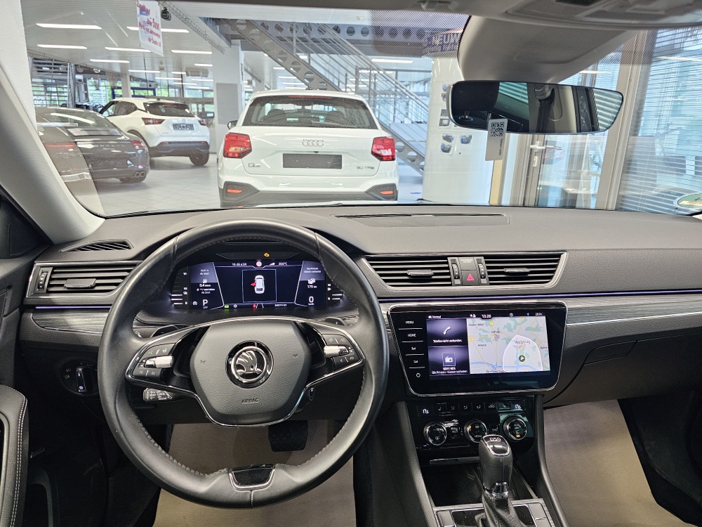 Skoda Superb  bei Hoffmann Automobile in Wolfsburg kaufen und sofort mitnehmen - Bild 18
