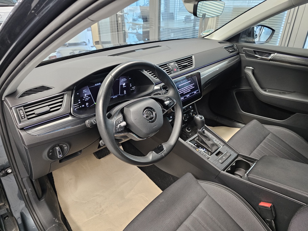 Skoda Superb  bei Hoffmann Automobile in Wolfsburg kaufen und sofort mitnehmen - Bild 19