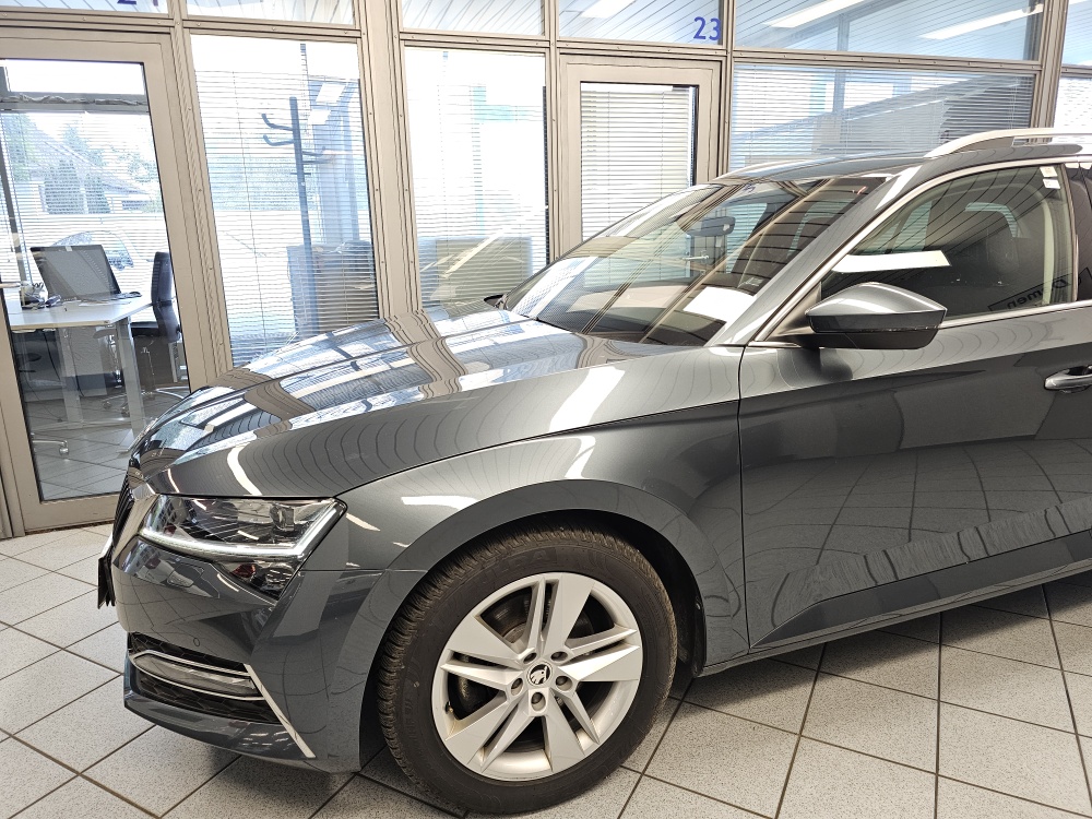 Skoda Superb  bei Hoffmann Automobile in Wolfsburg kaufen und sofort mitnehmen - Bild 23