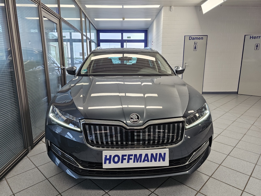 Skoda Superb  bei Hoffmann Automobile in Wolfsburg kaufen und sofort mitnehmen - Bild 24