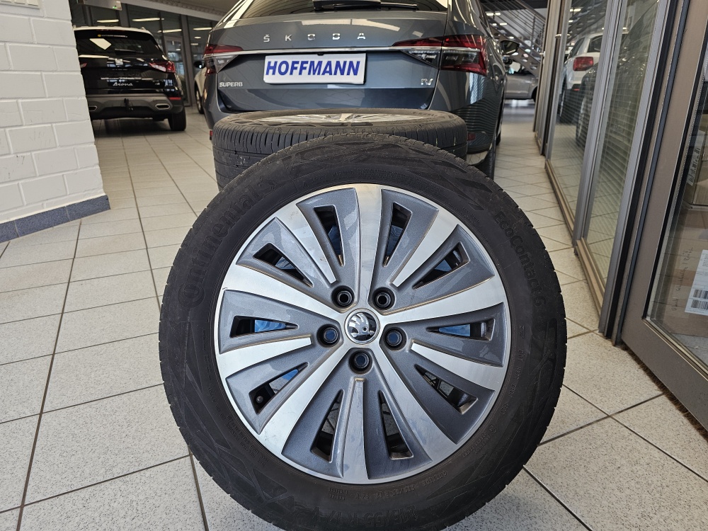 Skoda Superb  bei Hoffmann Automobile in Wolfsburg kaufen und sofort mitnehmen - Bild 5