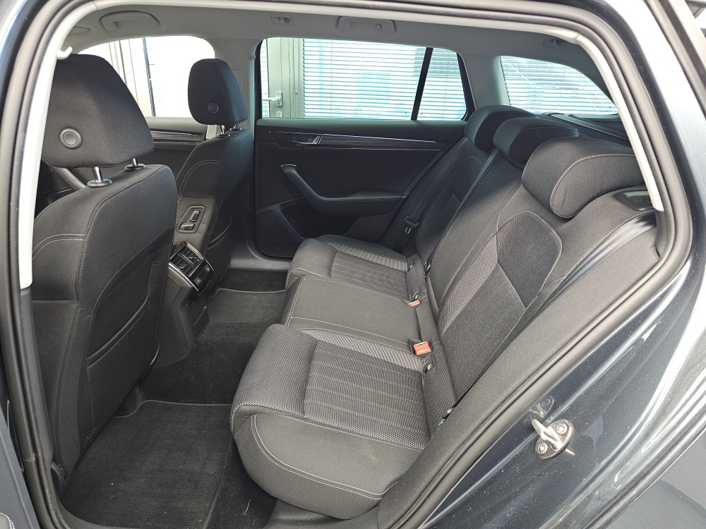 Skoda Superb  bei Hoffmann Automobile in Wolfsburg kaufen und sofort mitnehmen - Bild 7