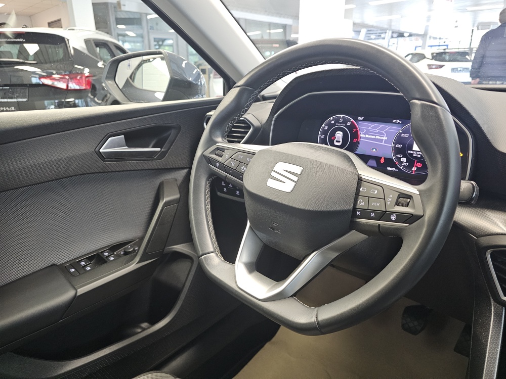 Seat Leon  bei Hoffmann Automobile in Wolfsburg kaufen und sofort mitnehmen - Bild 11