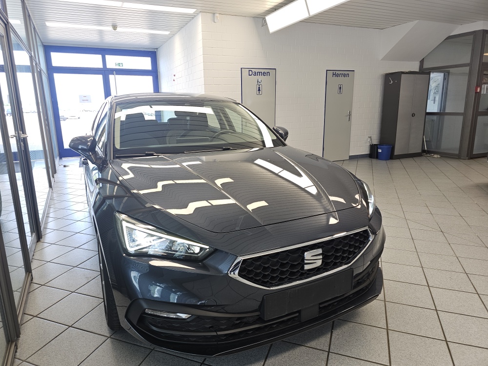 Seat Leon  bei Hoffmann Automobile in Wolfsburg kaufen und sofort mitnehmen - Bild 19