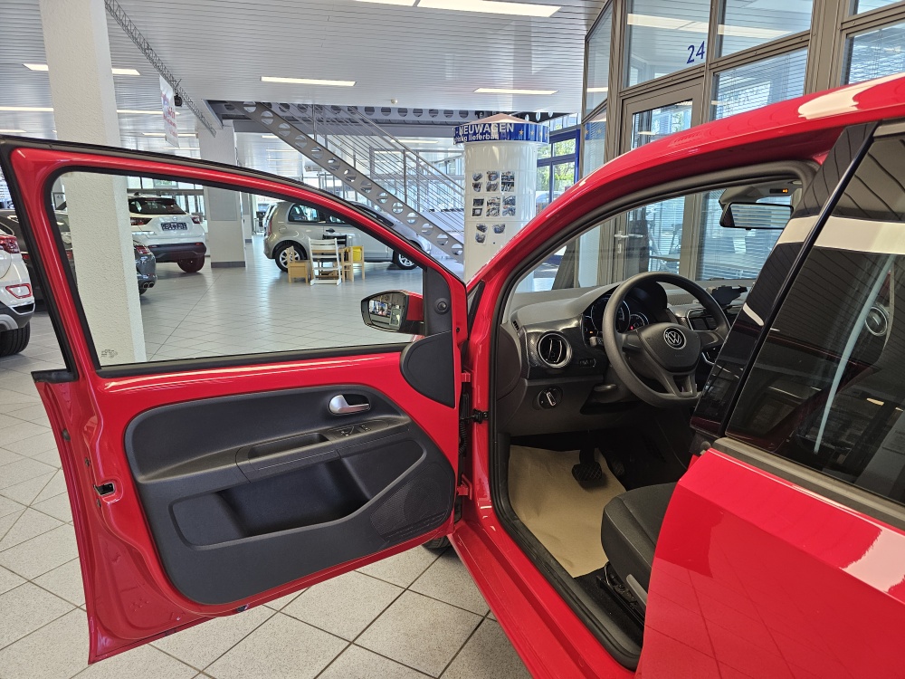 VW e-up!  bei Hoffmann Automobile in Wolfsburg kaufen und sofort mitnehmen - Bild 13