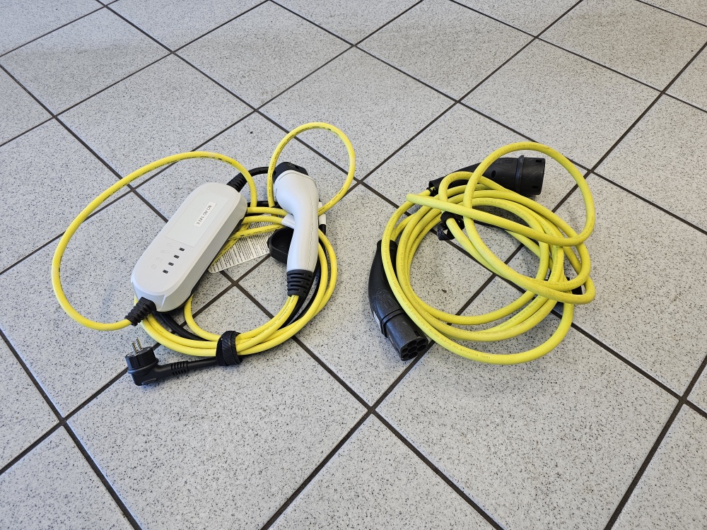 VW e-up!  bei Hoffmann Automobile in Wolfsburg kaufen und sofort mitnehmen - Bild 3