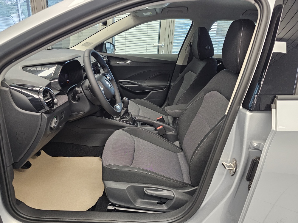 Skoda Fabia  bei Hoffmann Automobile in Wolfsburg kaufen und sofort mitnehmen - Bild 13