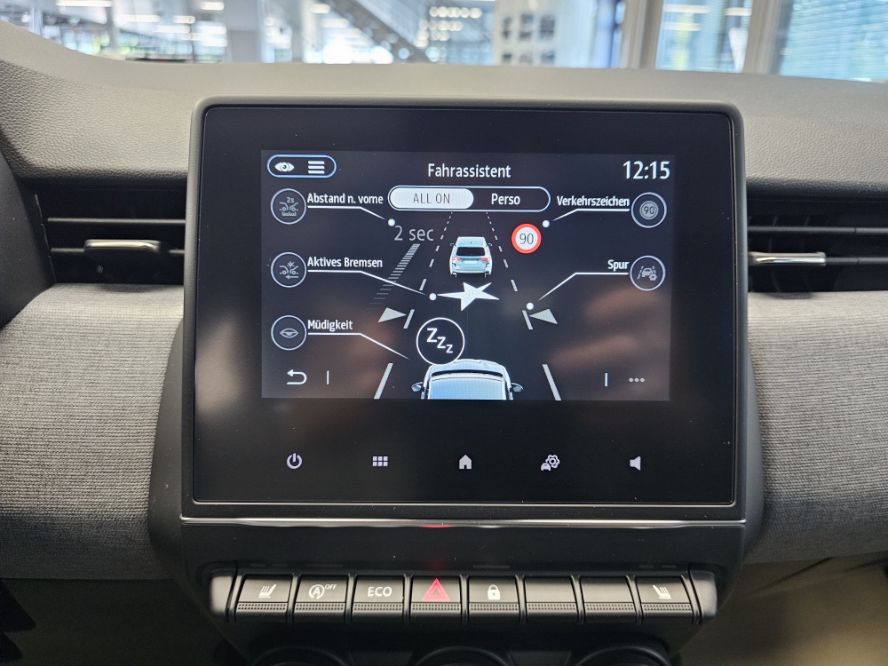 Renault Clio  bei Hoffmann Automobile in Wolfsburg kaufen und sofort mitnehmen - Bild 8