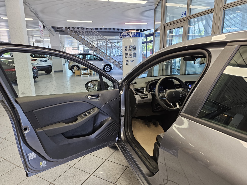 Renault Clio  bei Hoffmann Automobile in Wolfsburg kaufen und sofort mitnehmen - Bild 17