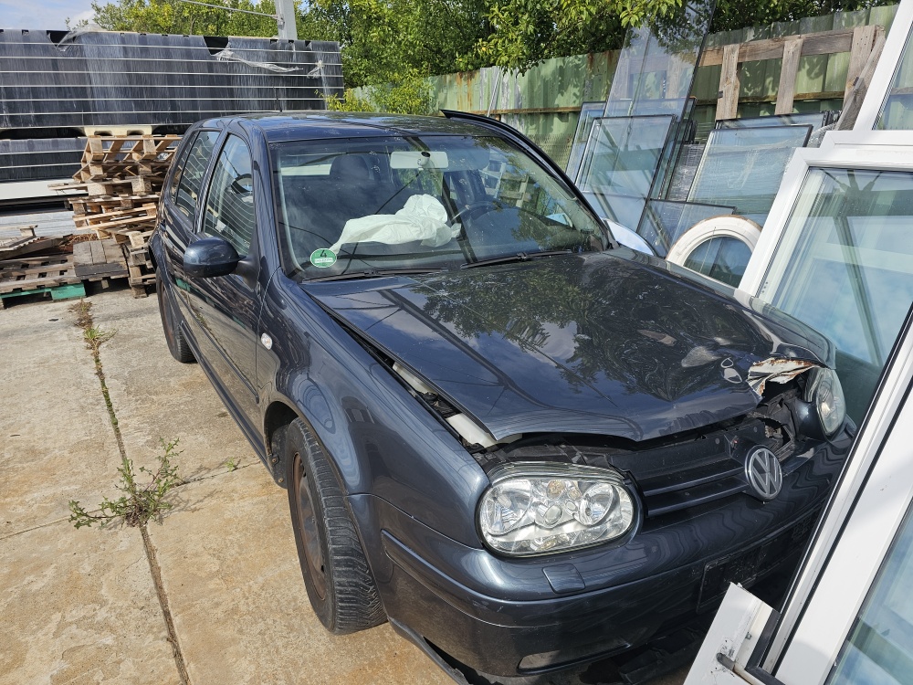 VW Golf Pacific für nur 400,- € bei Hoffmann Automobile in Wolfsburg kaufen und sofort mitnehmen