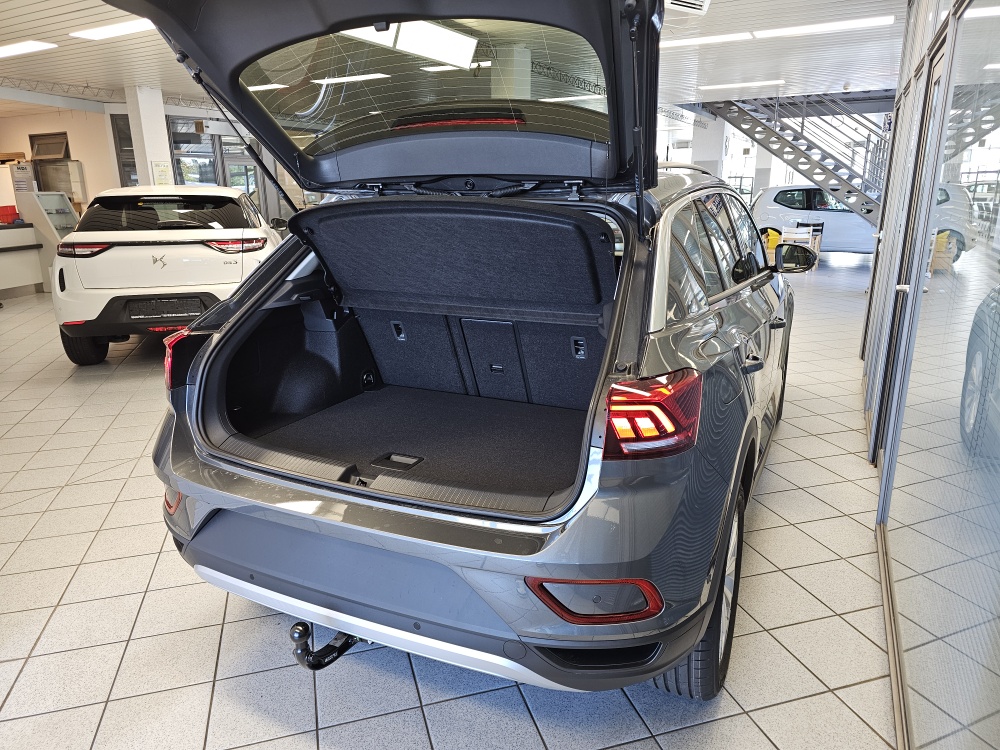 VW T-Roc  bei Hoffmann Automobile in Wolfsburg kaufen und sofort mitnehmen - Bild 2