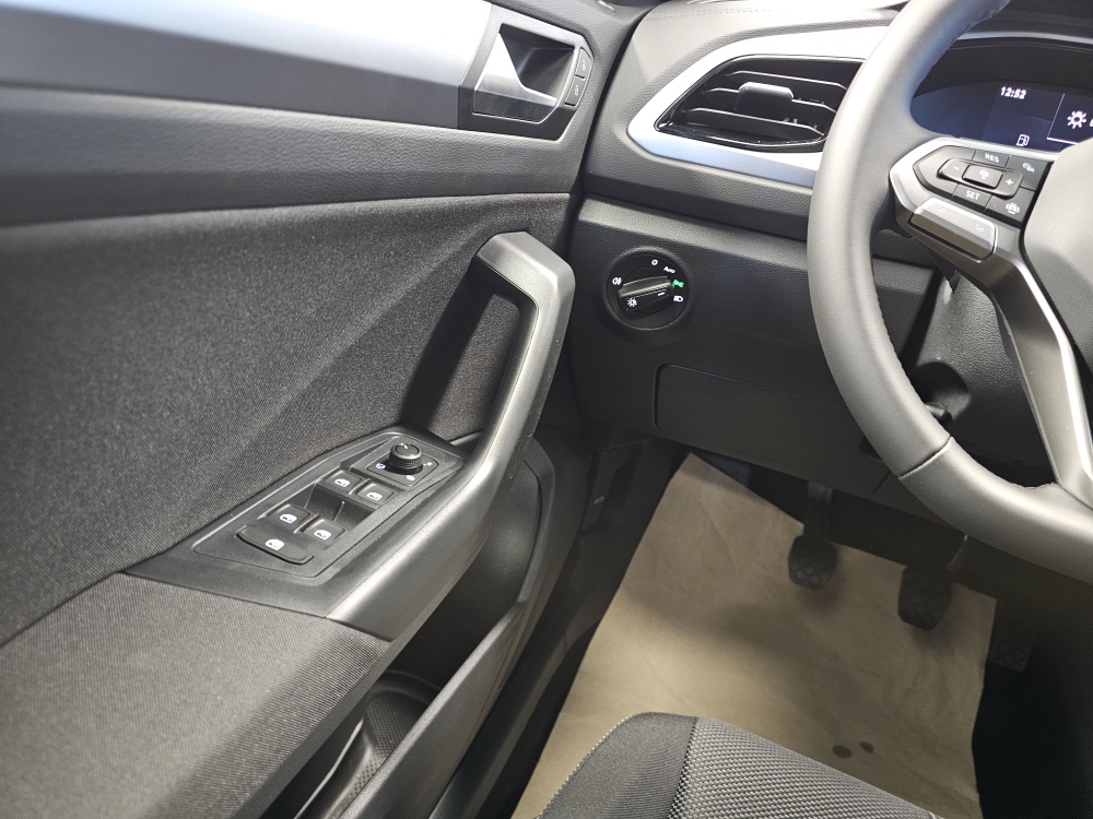 VW T-Roc  bei Hoffmann Automobile in Wolfsburg kaufen und sofort mitnehmen - Bild 17