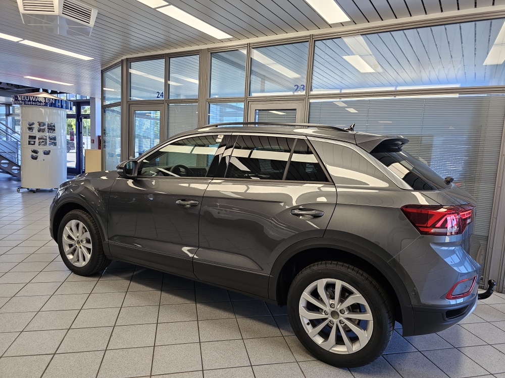 VW T-Roc  bei Hoffmann Automobile in Wolfsburg kaufen und sofort mitnehmen - Bild 22