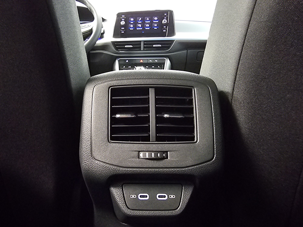 VW T-Roc  bei Hoffmann Automobile in Wolfsburg kaufen und sofort mitnehmen - Bild 6