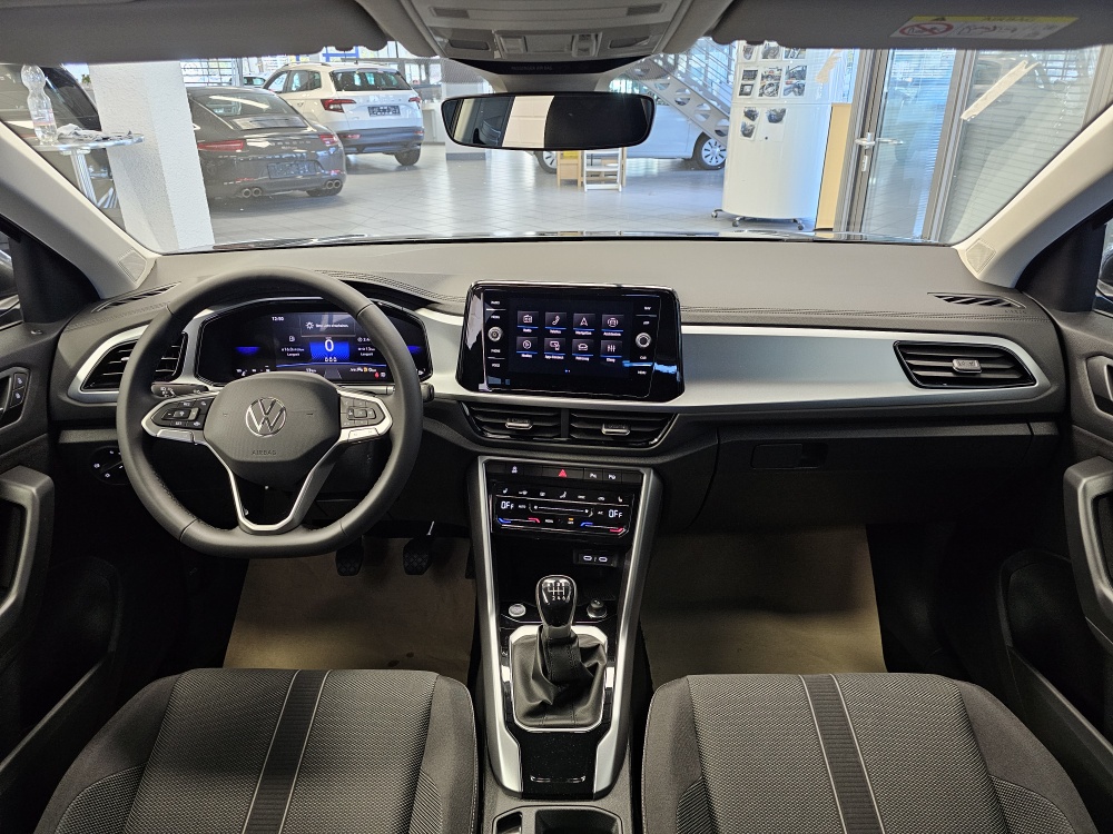 VW T-Roc  bei Hoffmann Automobile in Wolfsburg kaufen und sofort mitnehmen - Bild 7