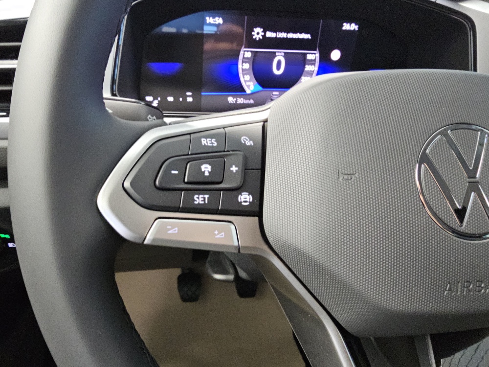 VW T-Roc bei Hoffmann Automobile in Wolfsburg kaufen und sofort mitnehmen - Bild 17