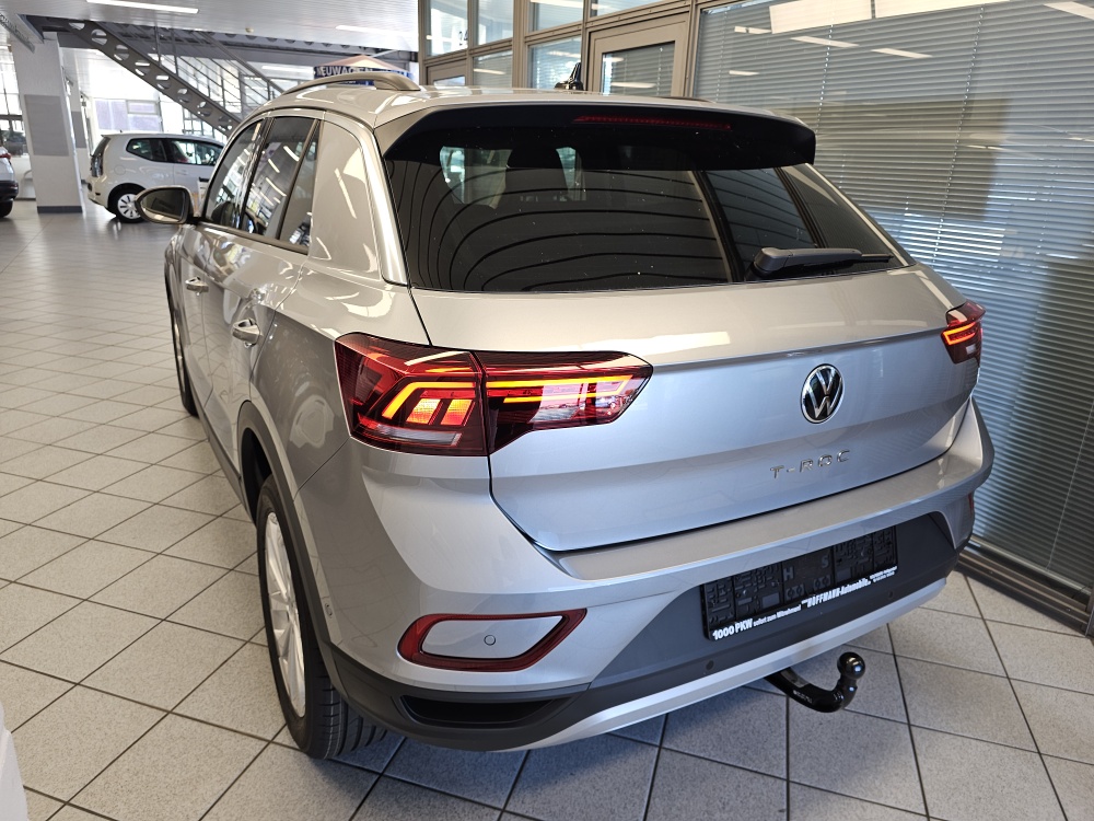 VW T-Roc bei Hoffmann Automobile in Wolfsburg kaufen und sofort mitnehmen - Bild 4
