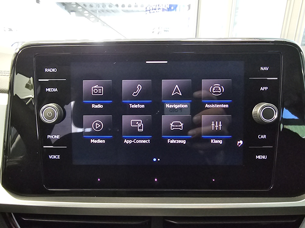 VW T-Roc bei Hoffmann Automobile in Wolfsburg kaufen und sofort mitnehmen - Bild 9