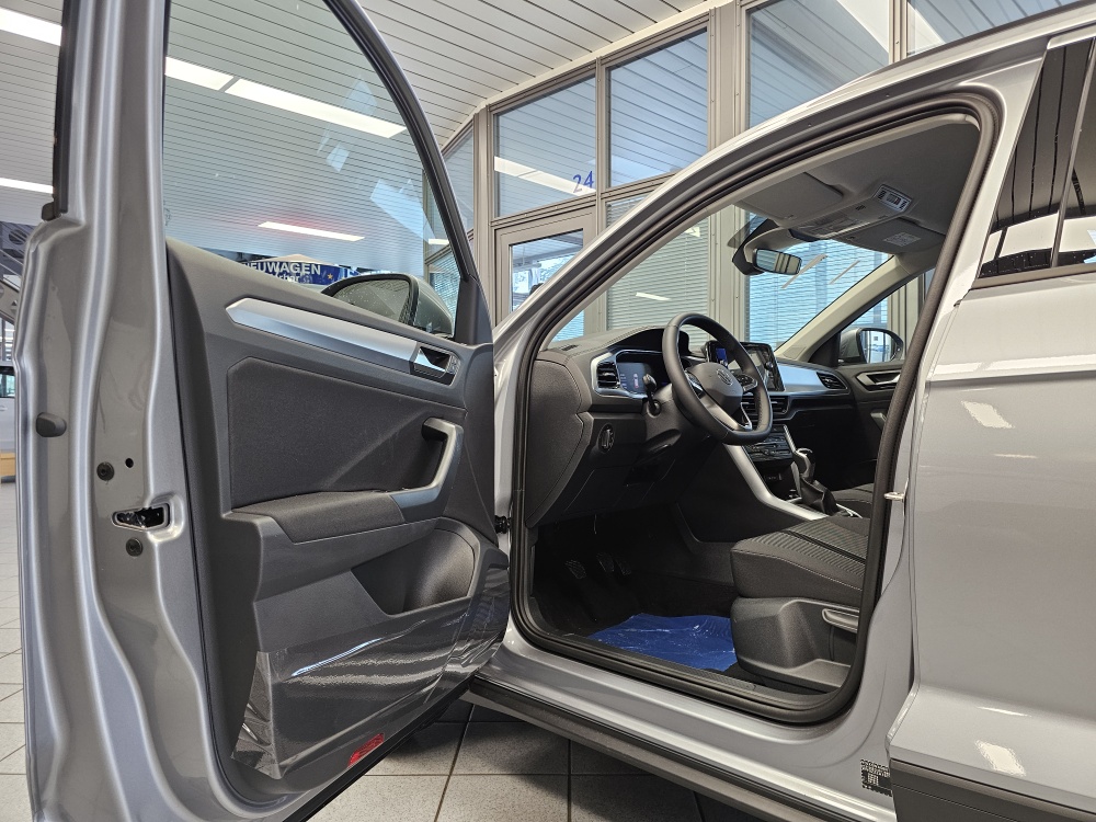 VW T-Roc  bei Hoffmann Automobile in Wolfsburg kaufen und sofort mitnehmen - Bild 13