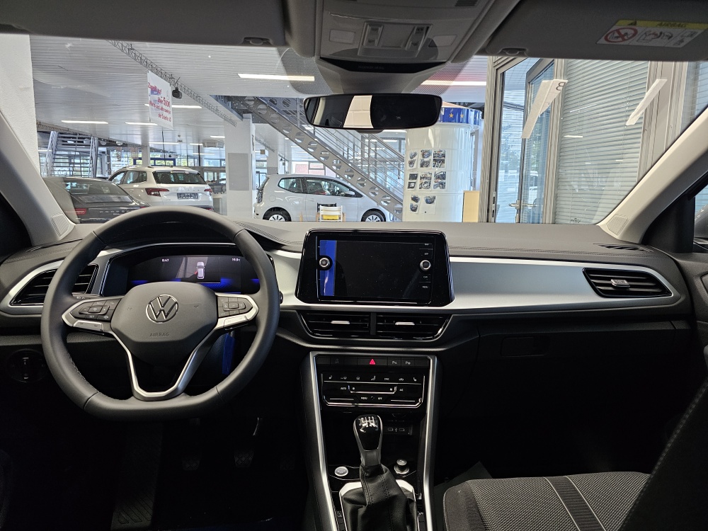 VW T-Roc  bei Hoffmann Automobile in Wolfsburg kaufen und sofort mitnehmen - Bild 3