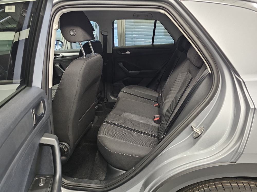 VW T-Roc  bei Hoffmann Automobile in Wolfsburg kaufen und sofort mitnehmen - Bild 5