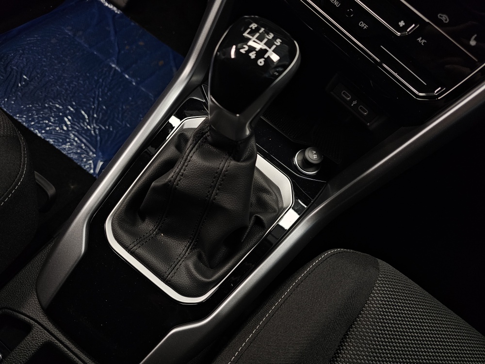 VW T-Roc  bei Hoffmann Automobile in Wolfsburg kaufen und sofort mitnehmen - Bild 6