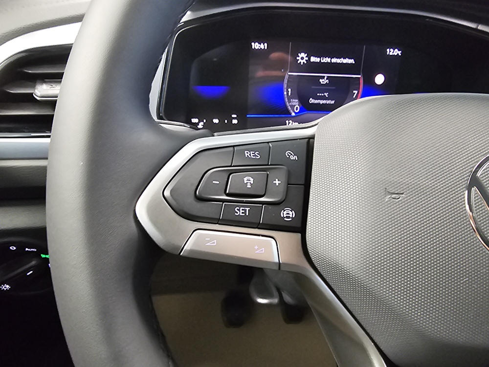 VW T-Roc  bei Hoffmann Automobile in Wolfsburg kaufen und sofort mitnehmen - Bild 15