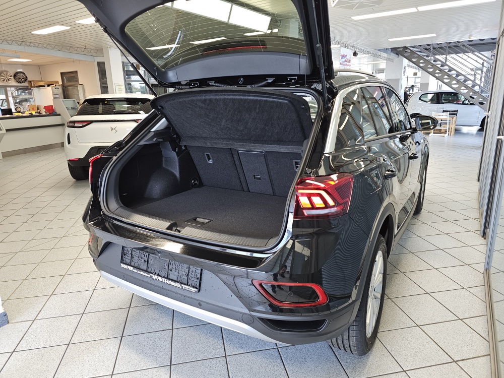 VW T-Roc  bei Hoffmann Automobile in Wolfsburg kaufen und sofort mitnehmen - Bild 2
