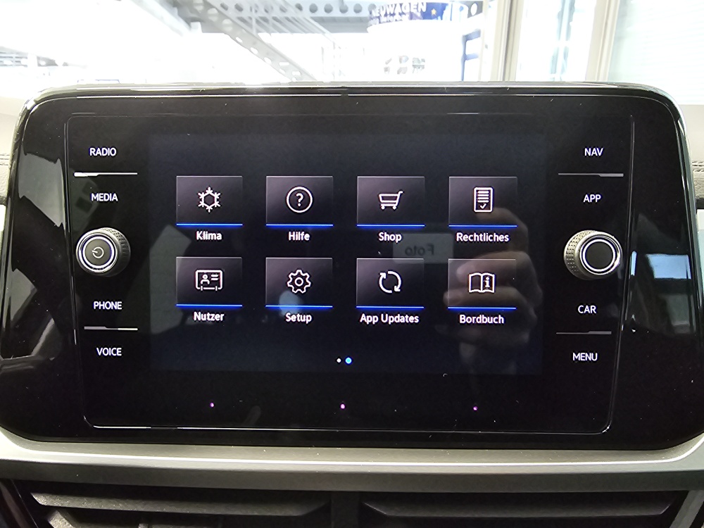 VW T-Roc  bei Hoffmann Automobile in Wolfsburg kaufen und sofort mitnehmen - Bild 9