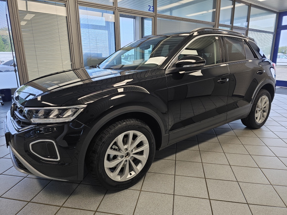VW T-Roc Life für nur 28.650,- € bei Hoffmann Automobile in Wolfsburg kaufen und sofort mitnehmen