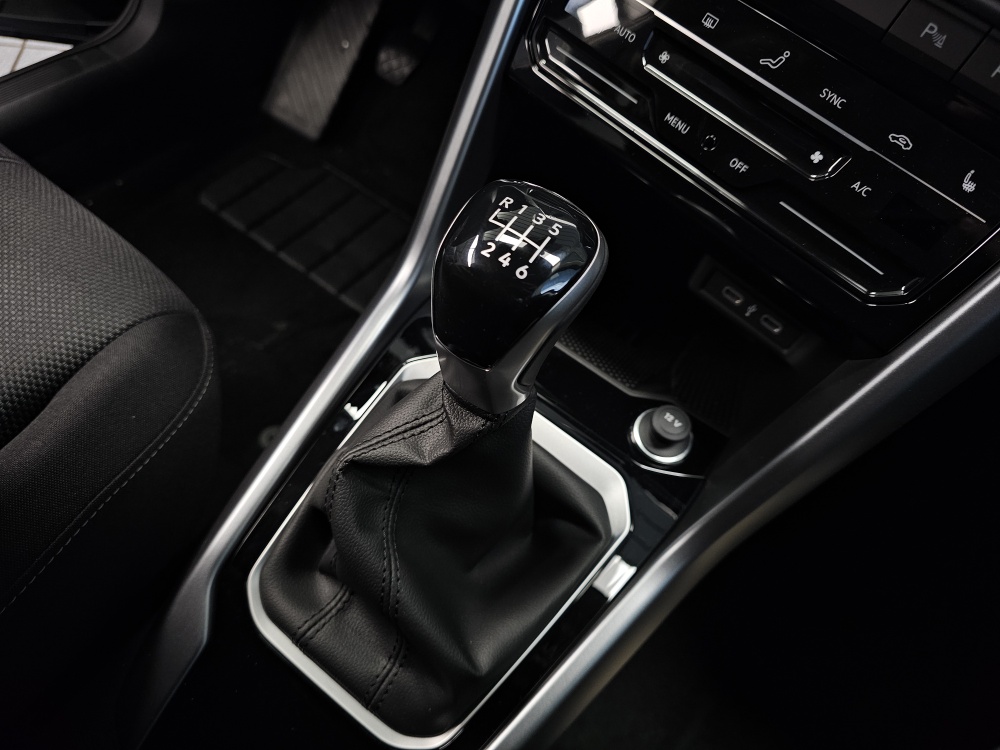 VW T-Roc  bei Hoffmann Automobile in Wolfsburg kaufen und sofort mitnehmen - Bild 6