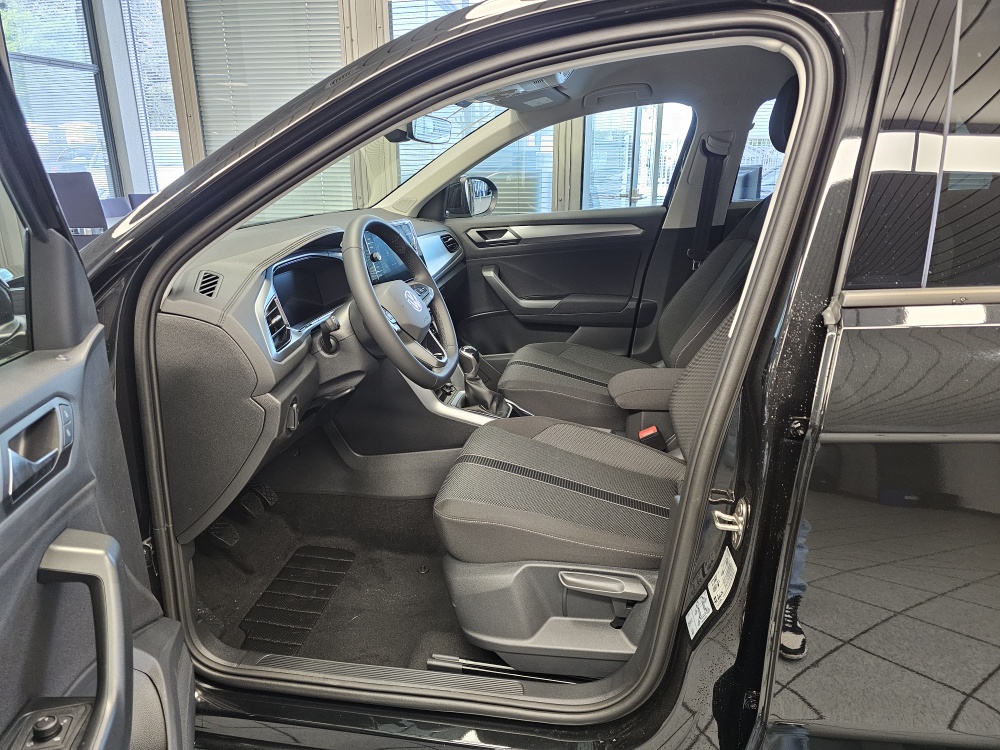 VW T-Roc  bei Hoffmann Automobile in Wolfsburg kaufen und sofort mitnehmen - Bild 9