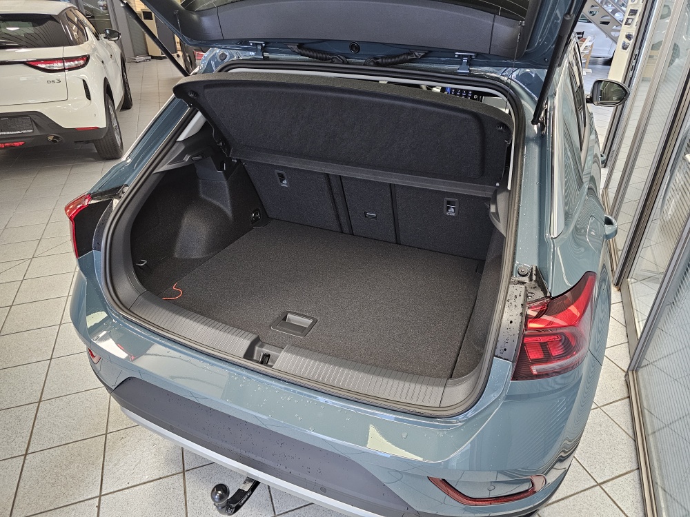 VW T-Roc  bei Hoffmann Automobile in Wolfsburg kaufen und sofort mitnehmen - Bild 4