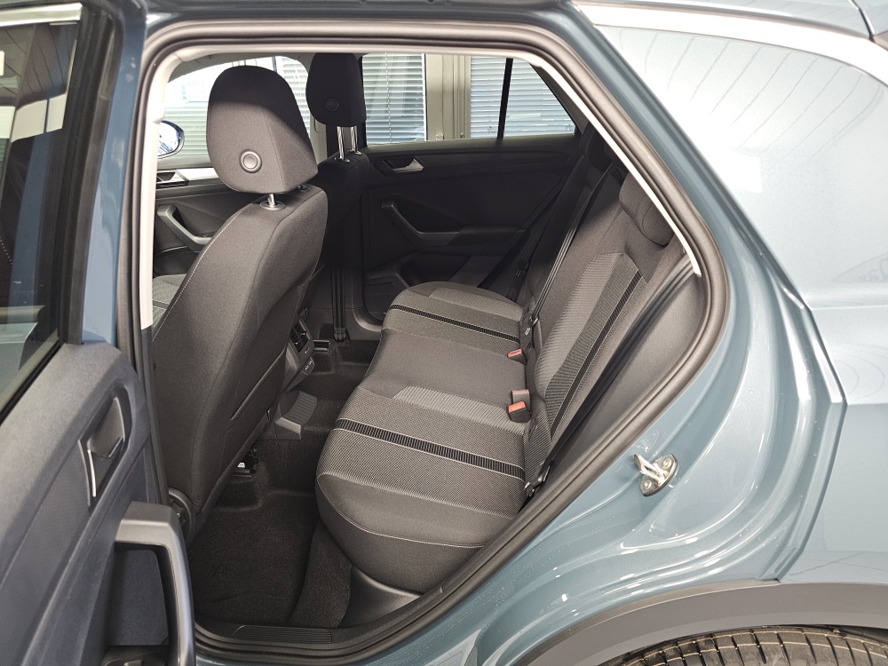 VW T-Roc  bei Hoffmann Automobile in Wolfsburg kaufen und sofort mitnehmen - Bild 5