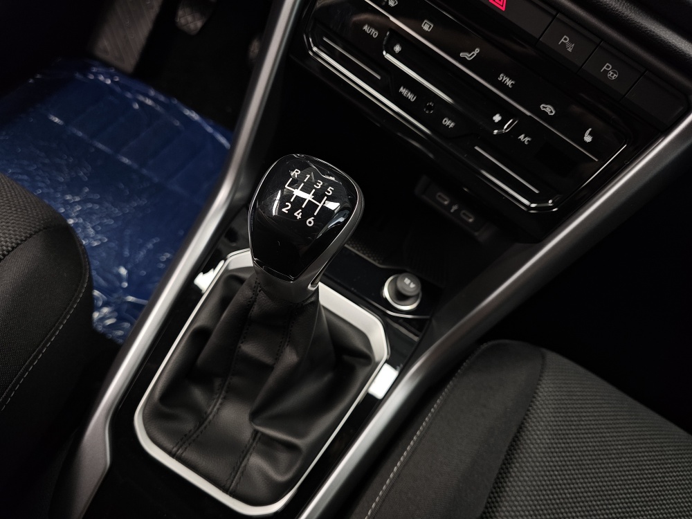 VW T-Roc  bei Hoffmann Automobile in Wolfsburg kaufen und sofort mitnehmen - Bild 6