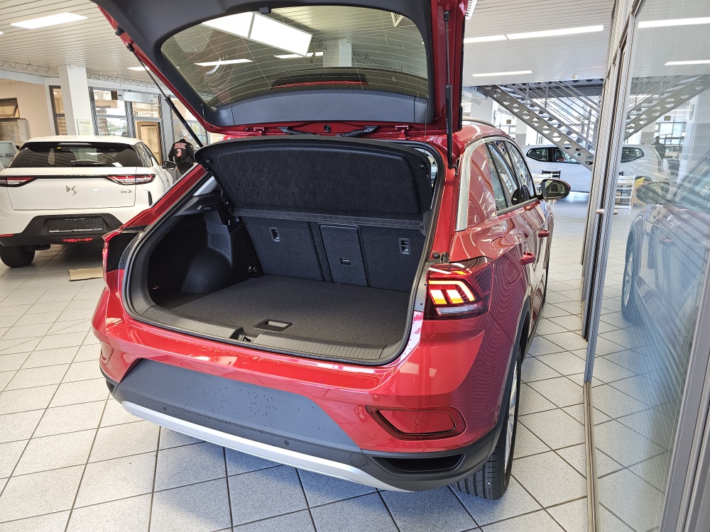 VW T-Roc  bei Hoffmann Automobile in Wolfsburg kaufen und sofort mitnehmen - Bild 2