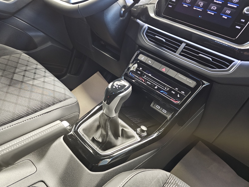 VW T-Cross  bei Hoffmann Automobile in Wolfsburg kaufen und sofort mitnehmen - Bild 8