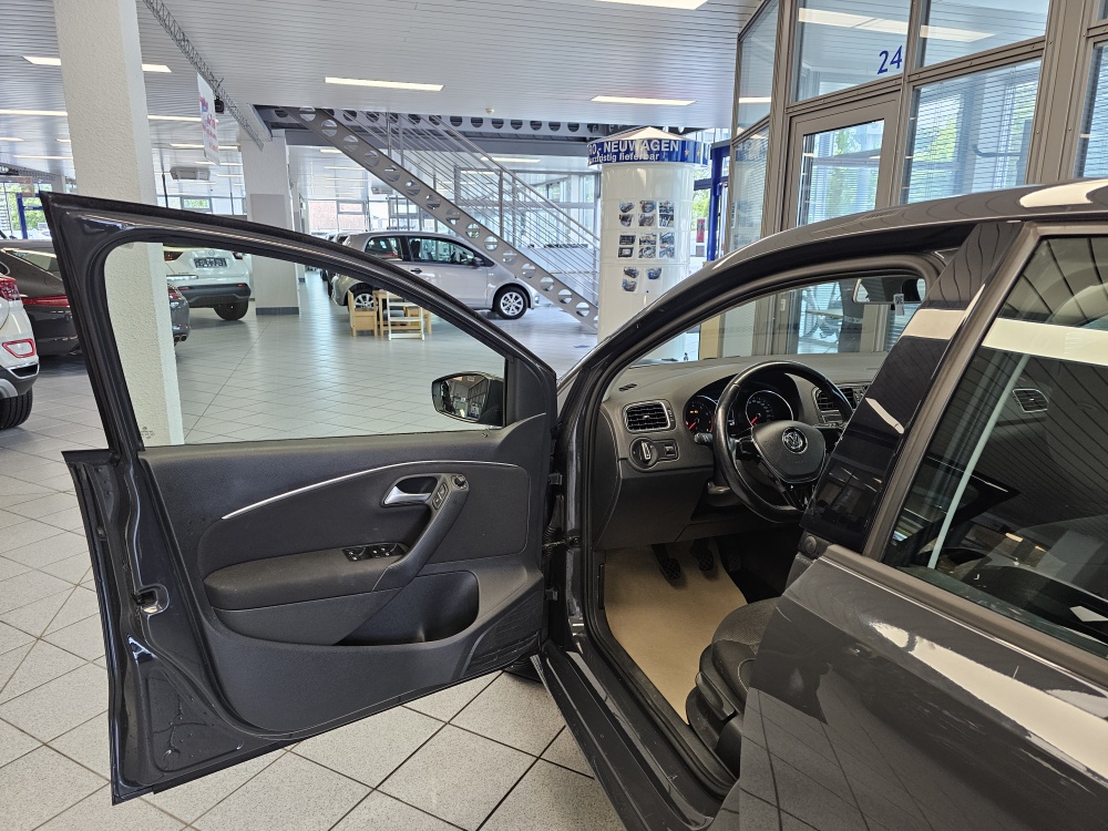 VW Polo  bei Hoffmann Automobile in Wolfsburg kaufen und sofort mitnehmen - Bild 11