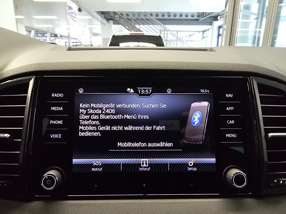 Skoda Karoq bei Hoffmann Automobile in Wolfsburg kaufen und sofort mitnehmen - Bild 13